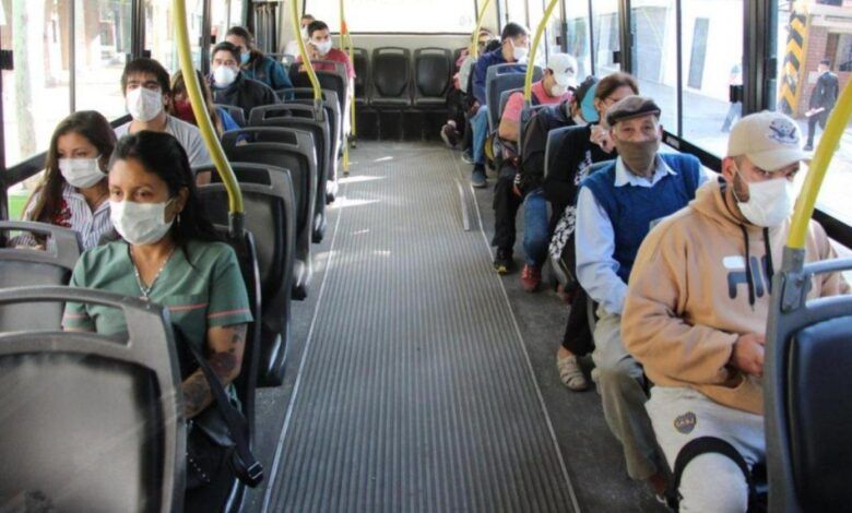 Oficializaron la quita de protocolos y uso de barbijos en transportes públicos