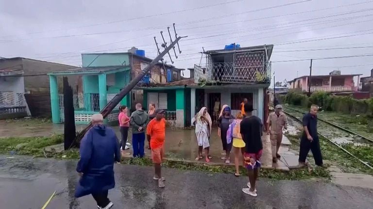El gobernador Ron DeSantis advirtió que el huracán Ian se fortalece y podría golpear Florida con categoría 5