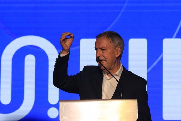 Schiaretti anunció un nuevo programa de empleo para Pymes