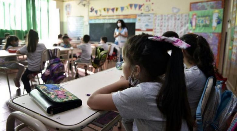 Ciclo lectivo 2023: el municipio asiste a las familias para realizar la preinscripción 