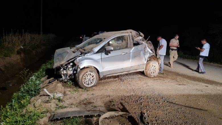 Un auto volcó y un niño sufrió  traumatismo de cráneo 