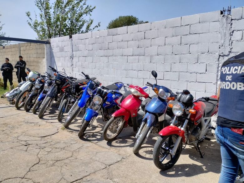 Megaoperativo en Río Cuarto: secuestraron más de 15 motos y un auto