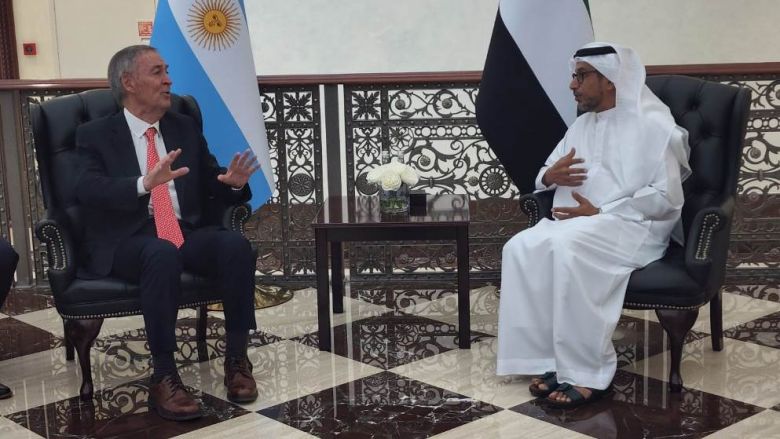 Schiaretti firmó convenios en Abu Dabi para avanzar con el plan de acueductos