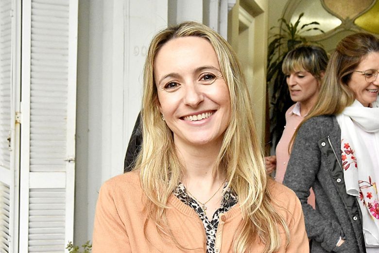 Gisele Machicado presentó su candidatura a la intendencia