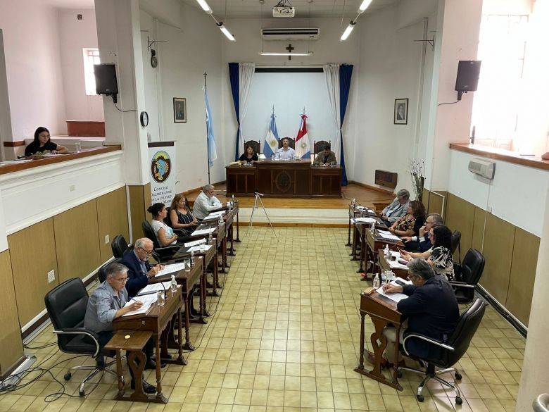  Por unanimidad aprobaron los aumentos de agua y colectivos 