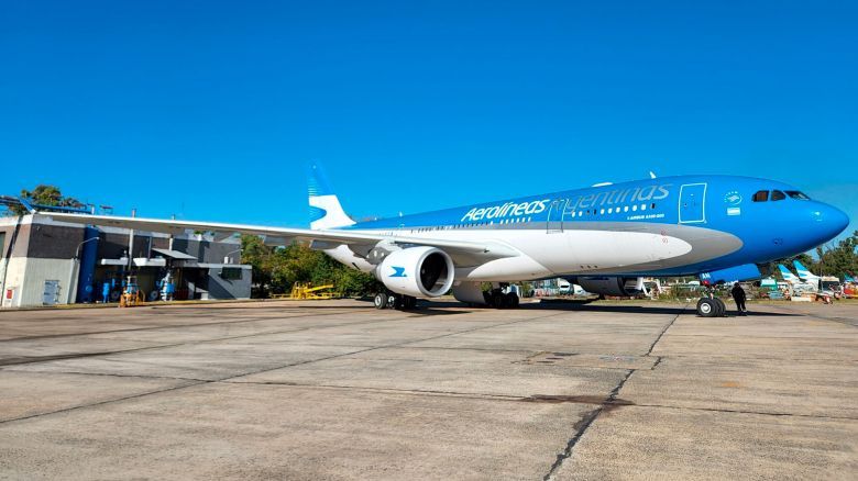 Partió el segundo vuelo de Aerolíneas a Qatar con pasaje completo