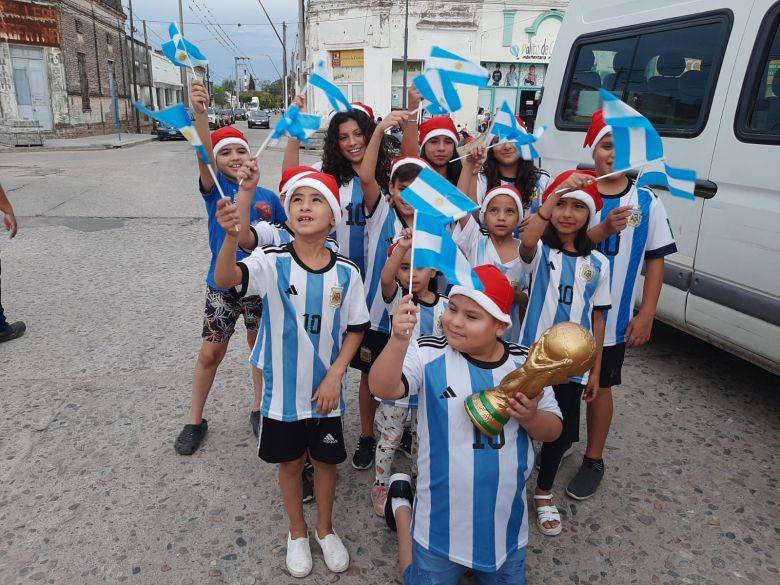 Papa Noel festejó la navidad en Villa Nueva