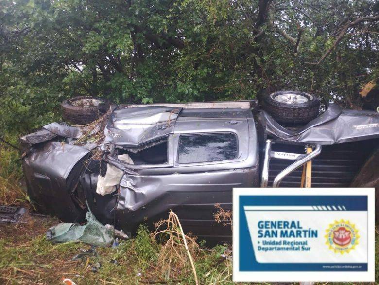 Espectacular vuelco en Tío Pujio: hombre sufrió graves lesiones