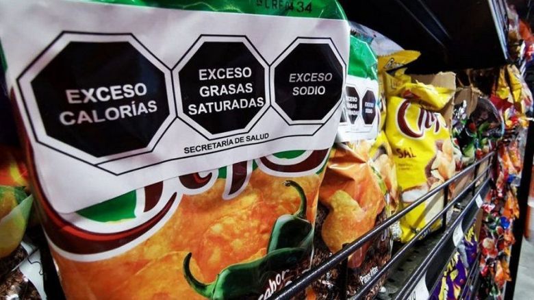 Etiquetado frontal: de a poco los octógonos negros ya se ven en las góndolas
