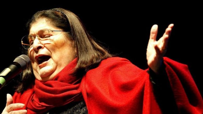 Mercedes Sosa, una de las mejores cantantes de todos los tiempos según Rolling Stone