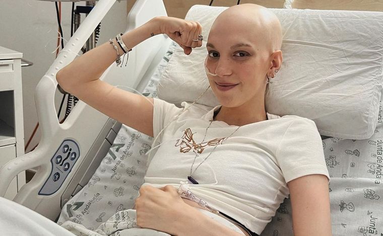 Murió Elena Huelva, la influencer que visibilizó en redes su lucha con el cáncer