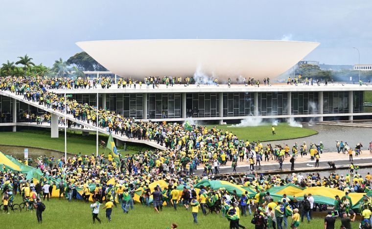 Brasil: bolsonaristas invadieron el palacio presidencial, Congreso y la Corte