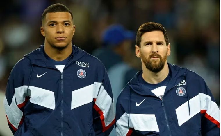 Frio abrazo en el reencuentro entre Messi y Mbappé en la práctica del PSG