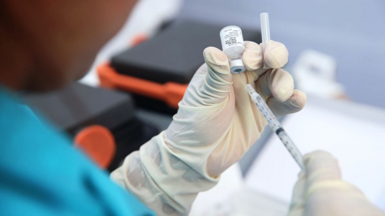 Vizzotti anuncio la incorporación de vacunas bivalentes contra el coronavirus