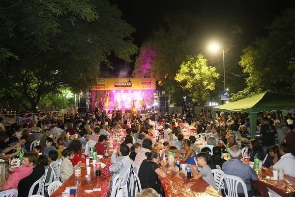 ¿Cuánto costará el locro en las peñas?