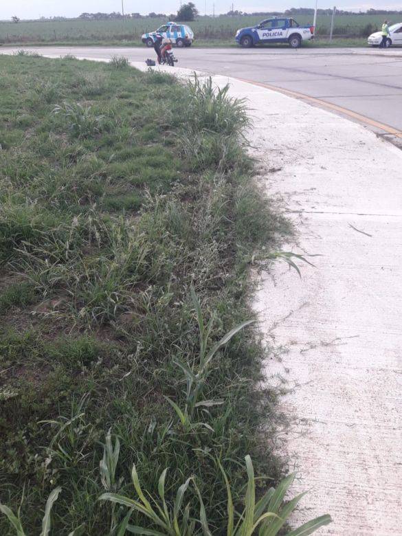 Un hombre sufrió graves heridas al perder el control de la moto