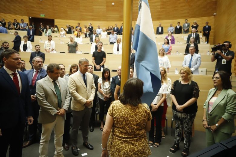 Schiaretti abrio las sesiones de la Legislatura 