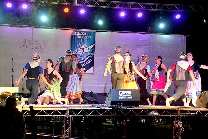La Agrupación Folclórica presente en el recorrido peñero 