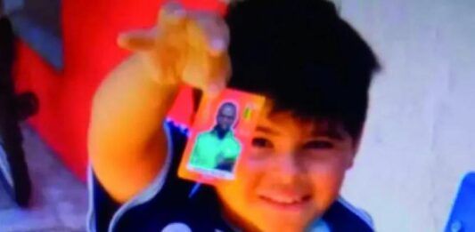Ya está en Córdoba y con su abuelo el niño que fue secuestrado por sus padres