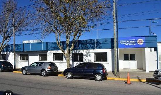 Dos policías detenidos por dañar a una mujer embarazada
