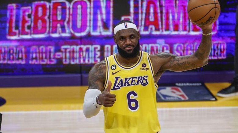 LeBron James hizo historia en la NBA: es el máximo anotador