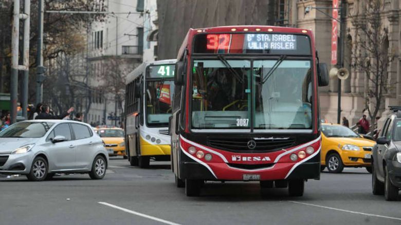 UTA consiguió un aumento del 29 % y no habrá paro en el transporte urbano