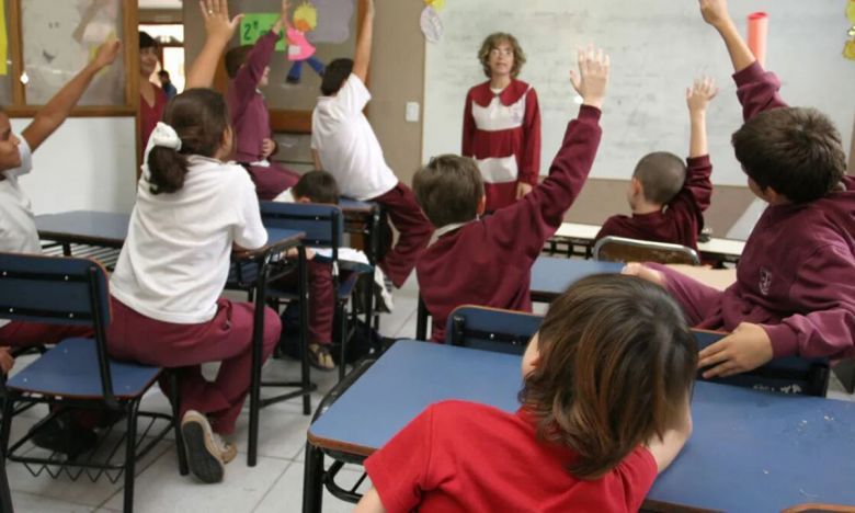 Los docentes privados también van al paro este lunes 27