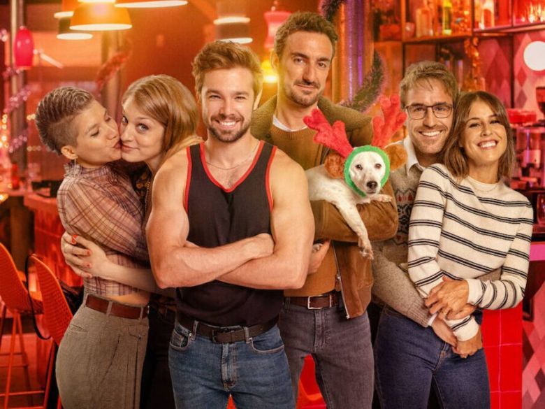 La comedia romántica española que se puede ver en una sentada y es protagonizada por un actor de Merlí