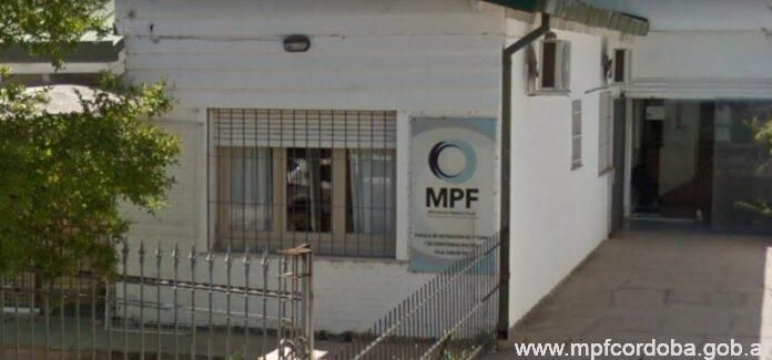 Detuvieron a una mujer que tenia encerrados y maniatados a sus hijos 