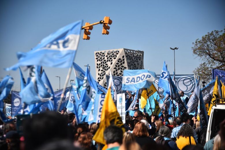 Este lunes los docentes esperan una nueva propuesta salarial 