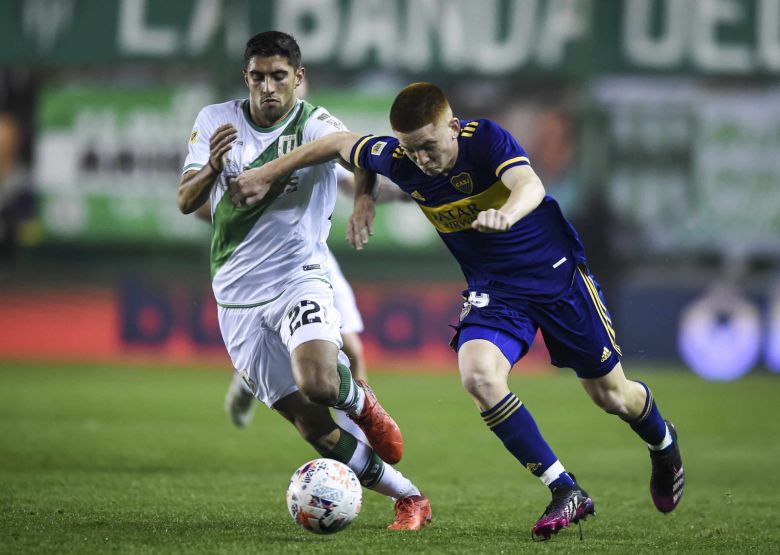 Banfield sorprendió a Boca y le ganó un duro partido por la Liga Profesional