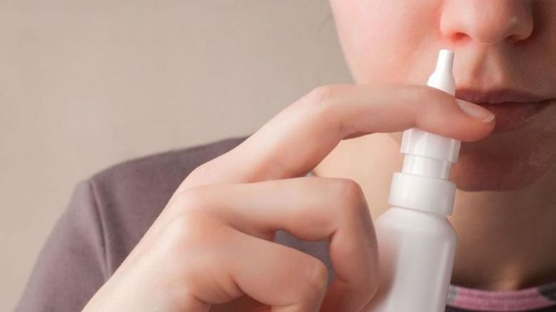 Aprobaron un remedio nasal que saca el dolor de cabeza en 15 minutos