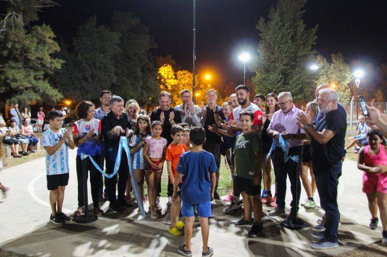Los vecinos ya cuentan con el nuevo espacio polideportivo 
