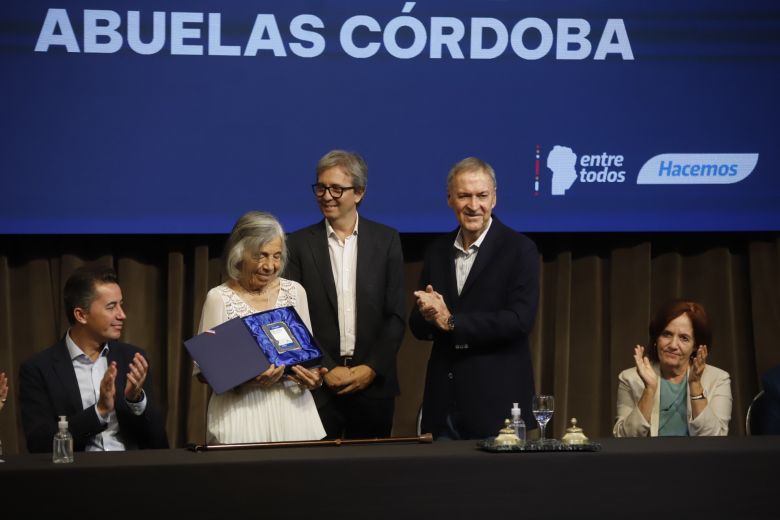 La Provincia entregó la base de datos de las actas de nacimiento por la identidad