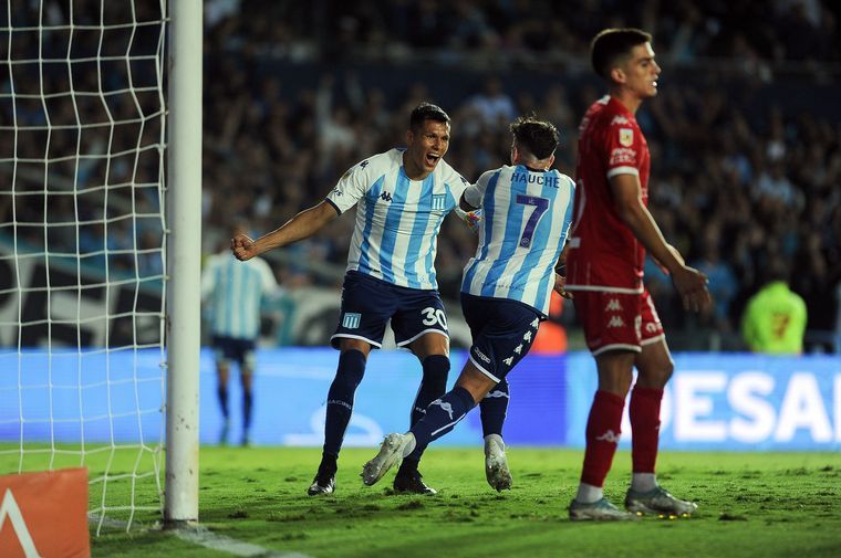 Racing le ganó a Huracán 