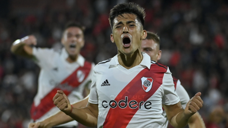 River venció en el último minuto del partido a un exigente Newell's