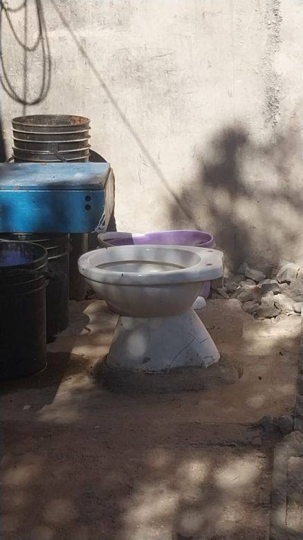 No tienen baño en su casa y necesitan ayuda