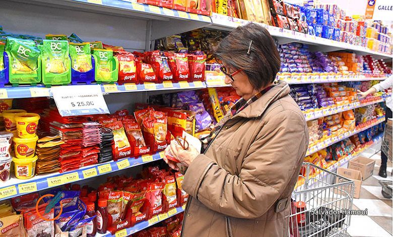 En abril el consumo bajo 13,7% interanual