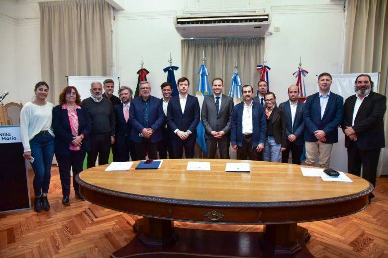 Gill recibió a las comitivas de Braga y Asunción 