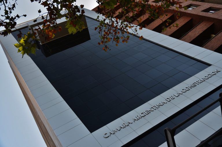 La Cámara de Construcción se reunió con Juez 