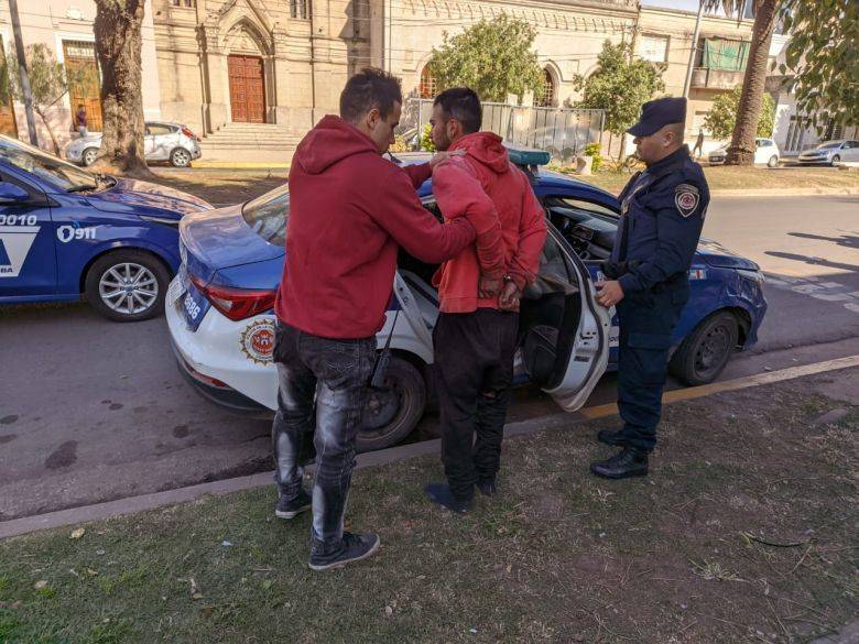 Hay 5 detenidos por robar en comercios del centro