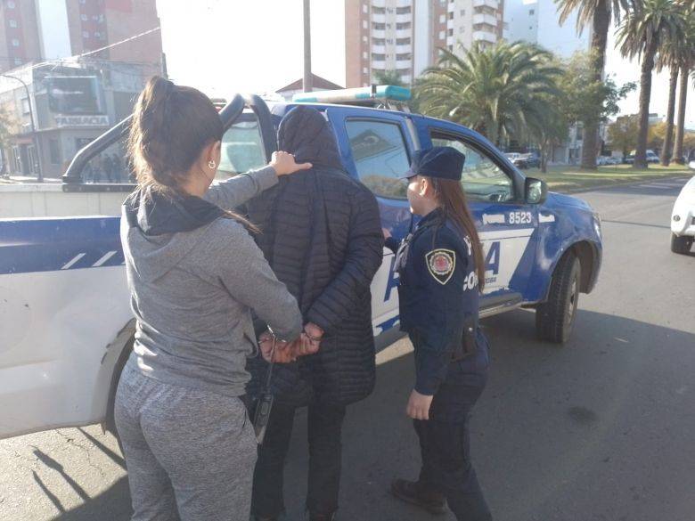 Fueron detenidos por robar con inhibidores de alarma