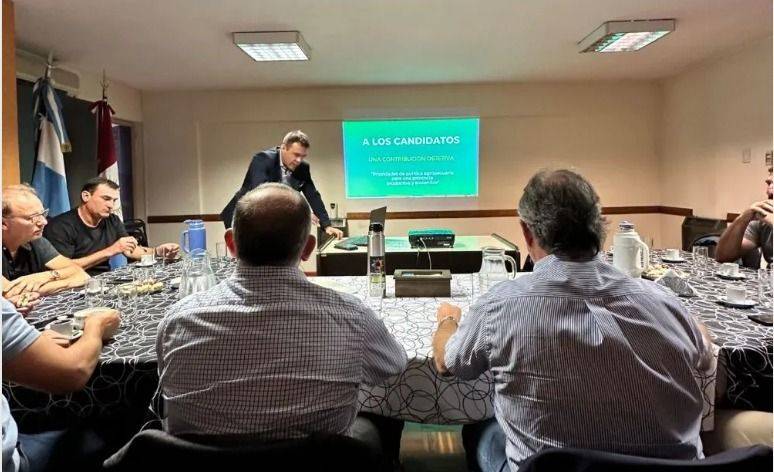 Luis Juez se reunió con dirigentes de Cartez