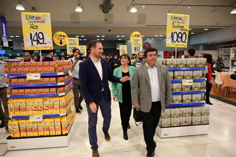 Martín Gill participó de la apertura del nuevo Hipermercado de la Cooperativa Obrera en la ciudad