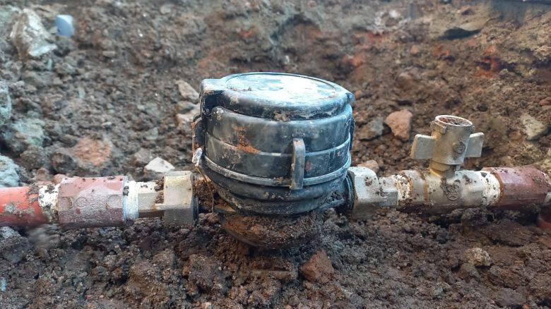 Advierten por actos de vandalismo contra medidores del servicio de agua