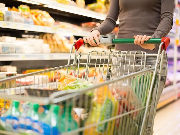 Las ventas minoristas de junio bajaron 3,6 por ciento anual