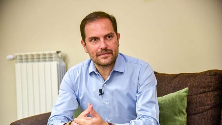 Gill pidió conformar un frente “entre todos” sin “excluir a nadie”