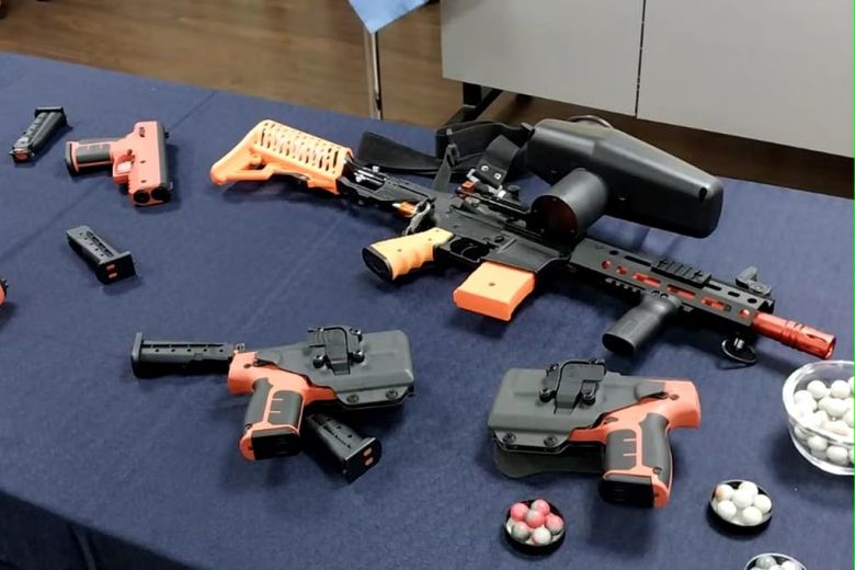 La Unidad Departamental de Policía recibió armas no letales