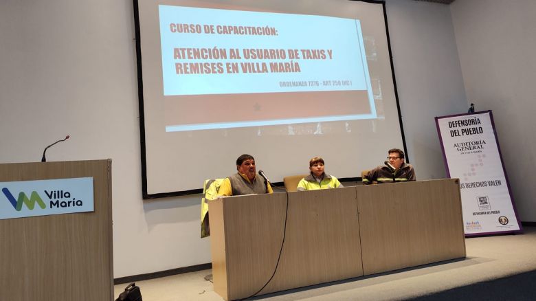 25 nuevos permisionarios recibieron sus licencias de taxis