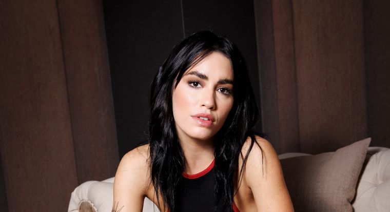 Lali Espósito insinuó que el triunfo de Milei es peligroso y le contestaron en la redes